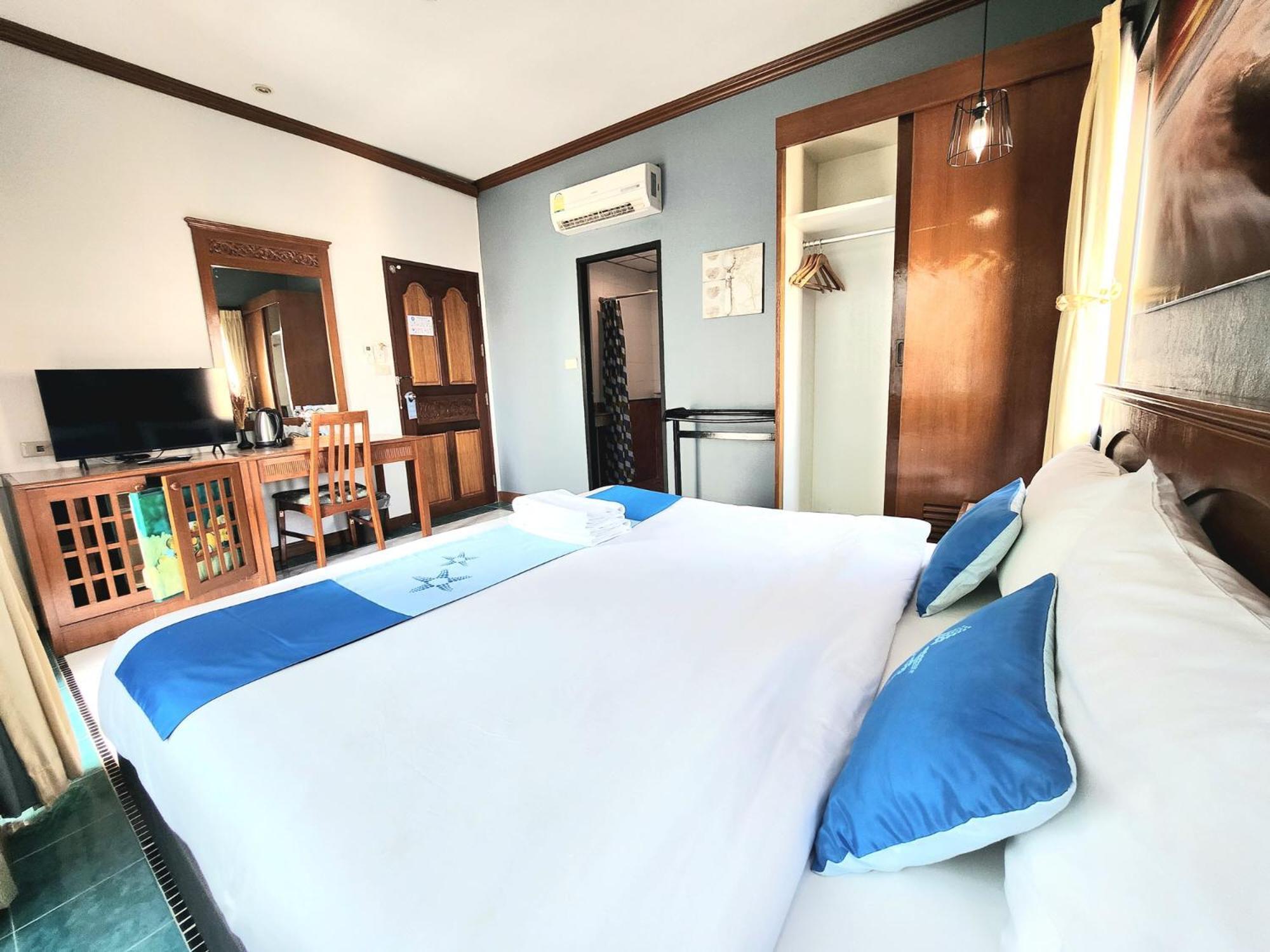 Sea Front Home Hotel - Patong Beach Luaran gambar