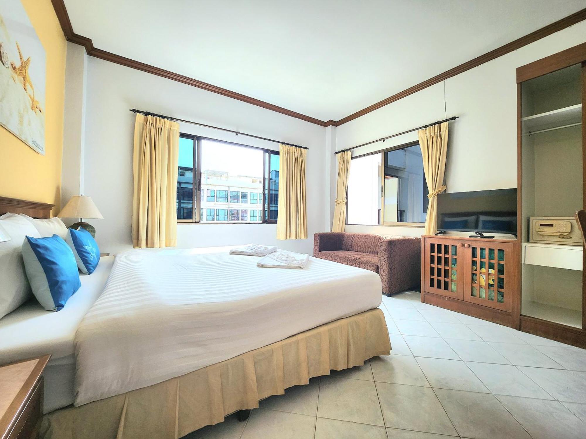 Sea Front Home Hotel - Patong Beach Luaran gambar
