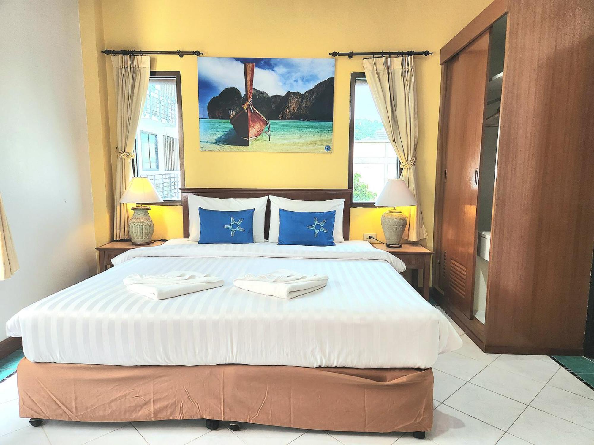 Sea Front Home Hotel - Patong Beach Luaran gambar