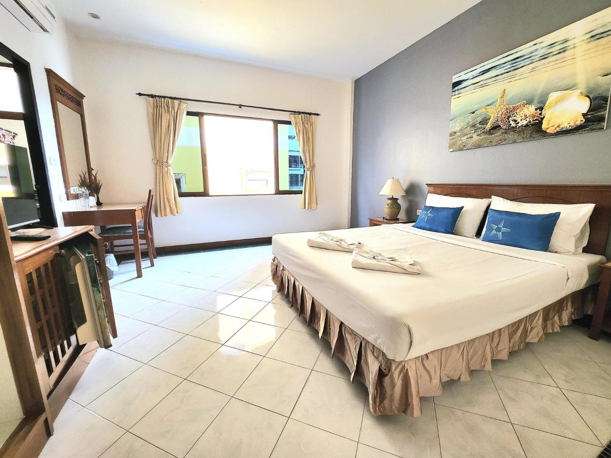 Sea Front Home Hotel - Patong Beach Luaran gambar
